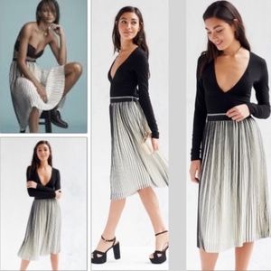 Dual Pleated skirt - Urban outfitters kimchi blue